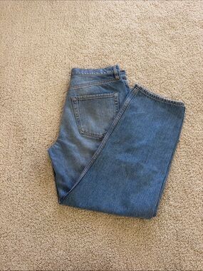 Zara women’s Straight Leg Denim Jeans - Blue